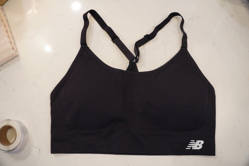 New Balance Seamless Sports Bra Size XL NWOT Black Adjustable Strappy Racerback